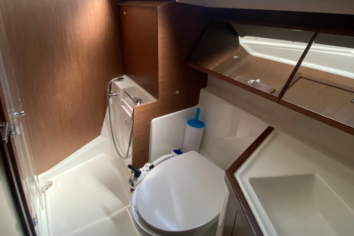Head on ARIA, a Beneteau Oceanis 40.1 sailboat at Municipal Unit of Lefkada, Greece