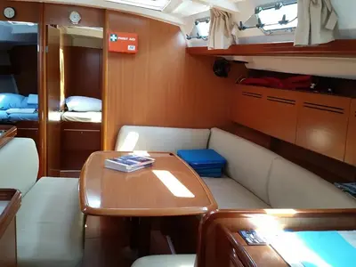 Salon of Amirante, a Beneteau Cyclades 50.5 sailboat at Athens, Greece
