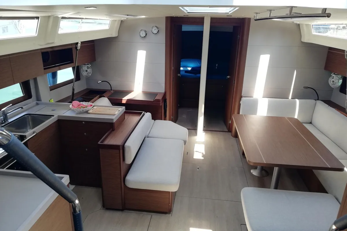 Salon of San Blas, a Beneteau Oceanis 51.1 sailboat at Tonnarella, Italy