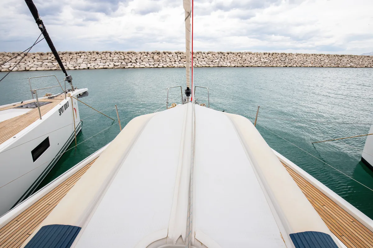 Deck of Calipso, a Beneteau Oceanis 51.1 sailboat at Salerno, Italy
