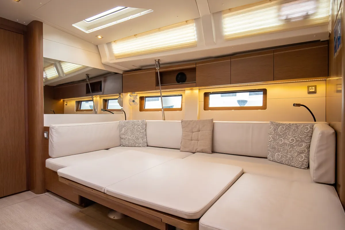 Salon of Calipso, a Beneteau Oceanis 51.1 sailboat at Salerno, Italy