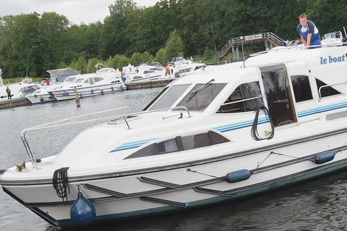 Exterior view of Clipper - Comfort 24, a Cygnet Clipper motorboat at Rheinsberg, Germany