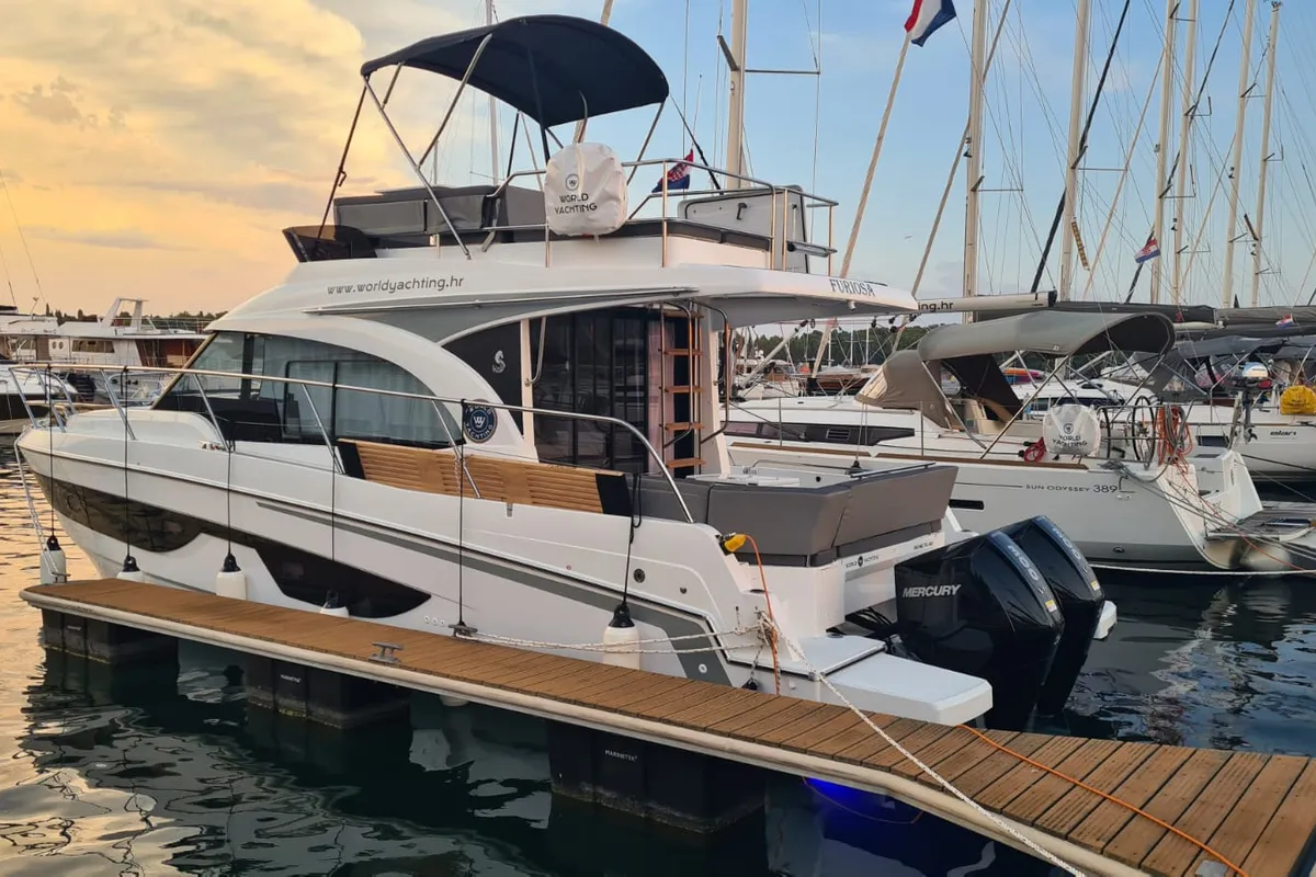 Exterior view of Furiosa, a Beneteau Antares 11 Fly OB motorboat at Grad Šibenik, Croatia