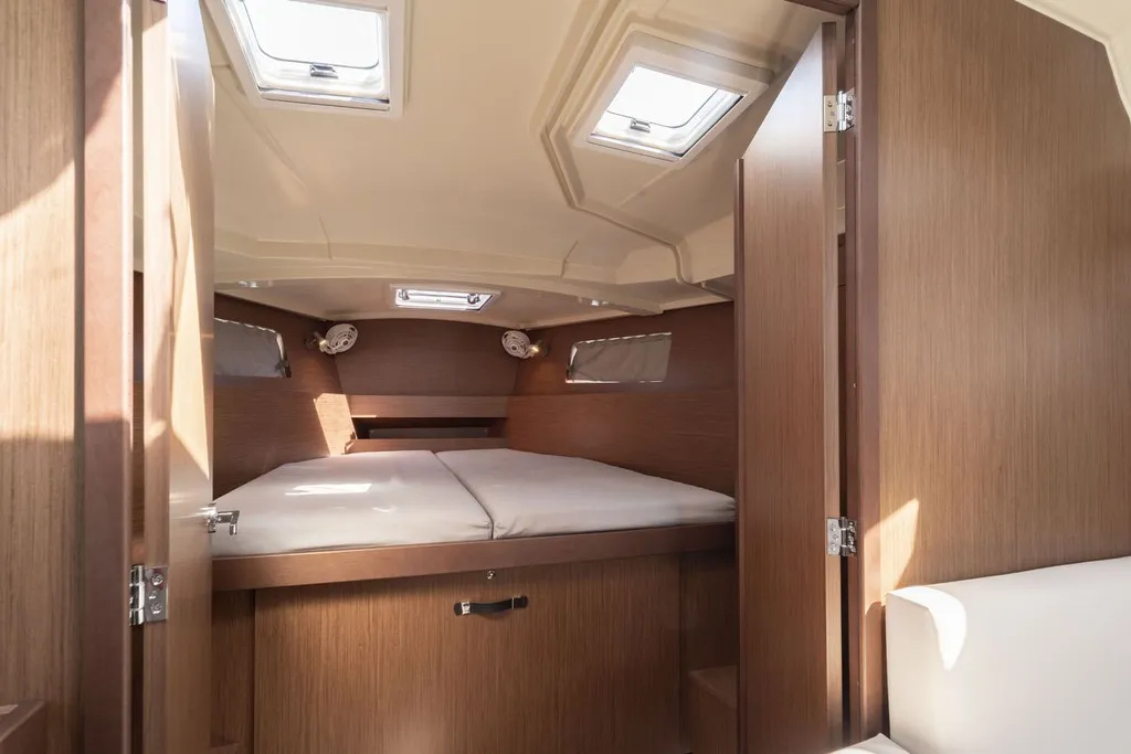 Cabin on Passepartout, a Beneteau Oceanis 41.1 sailboat at Port de Pollença, Spain