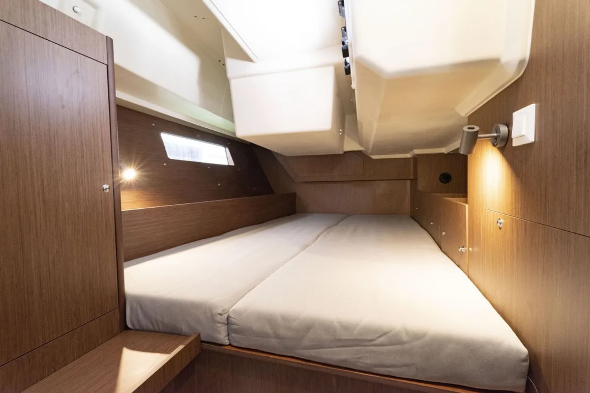 Cabin on Passepartout, a Beneteau Oceanis 41.1 sailboat at Port de Pollença, Spain
