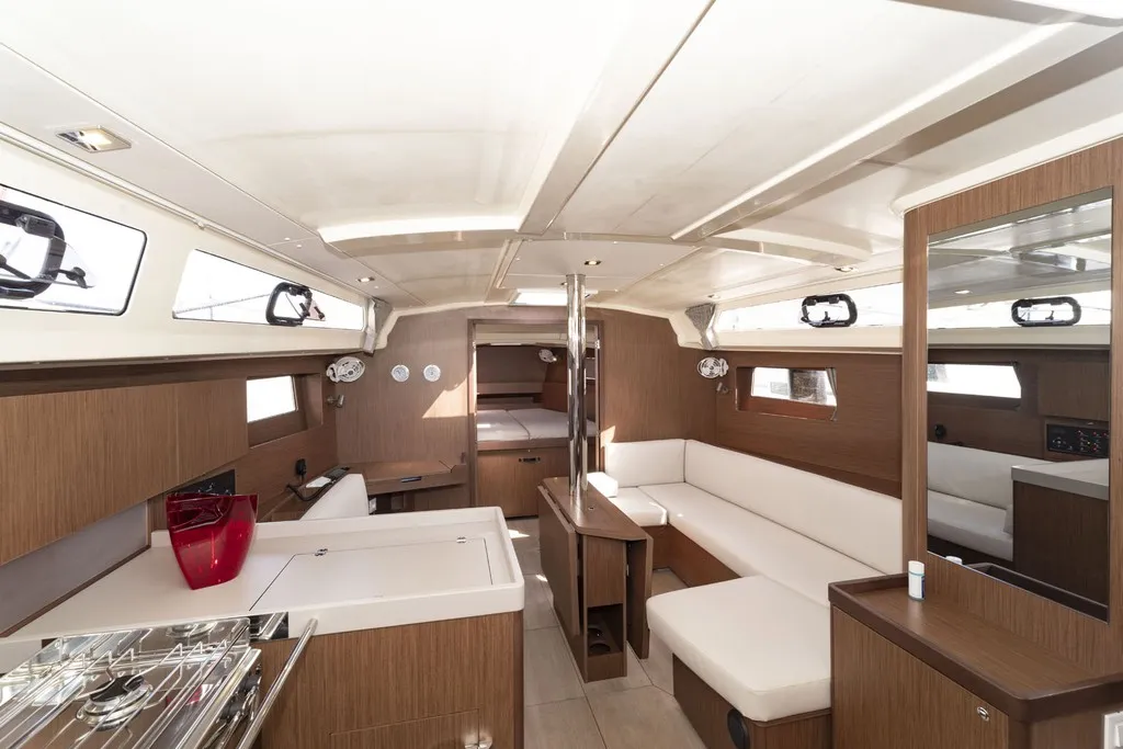 Salon of Passepartout, a Beneteau Oceanis 41.1 sailboat at Port de Pollença, Spain