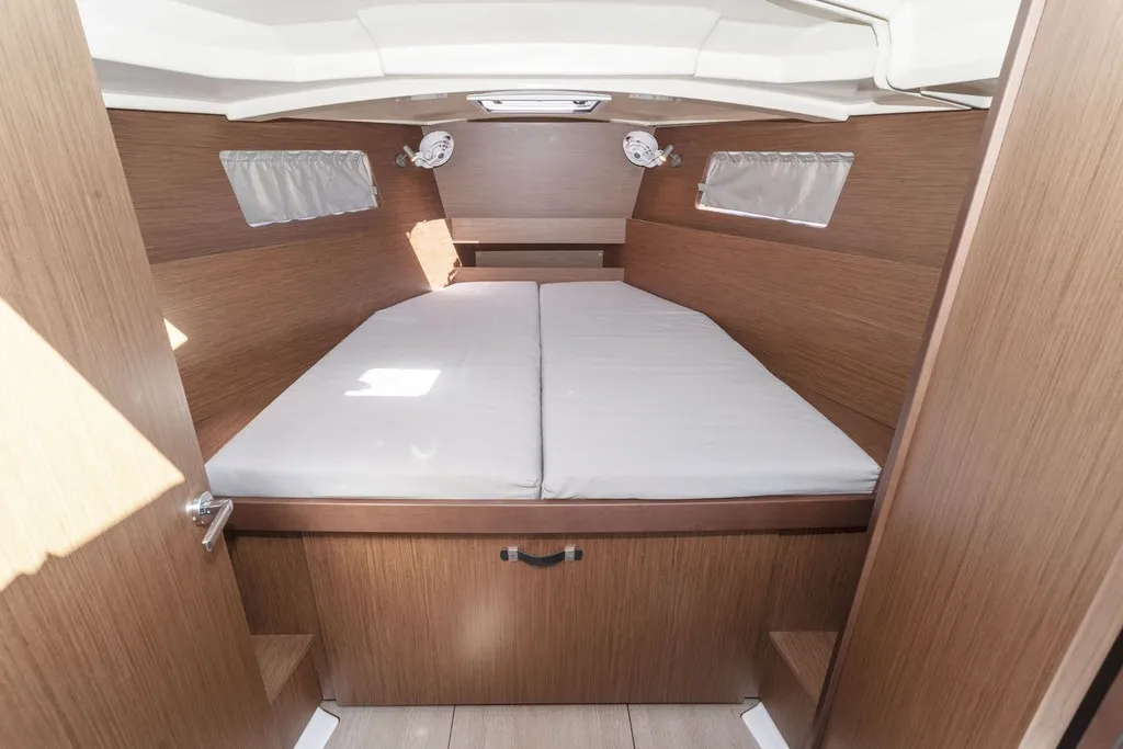 Cabin on Passepartout, a Beneteau Oceanis 41.1 sailboat at Port de Pollença, Spain