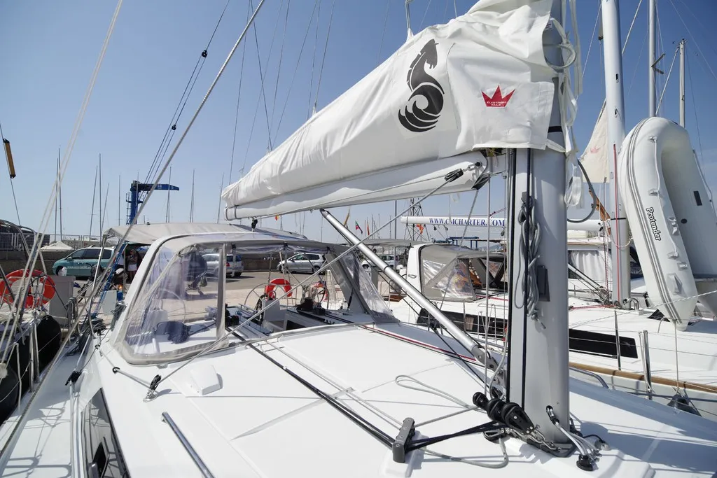 Deck of Passepartout, a Beneteau Oceanis 41.1 sailboat at Port de Pollença, Spain