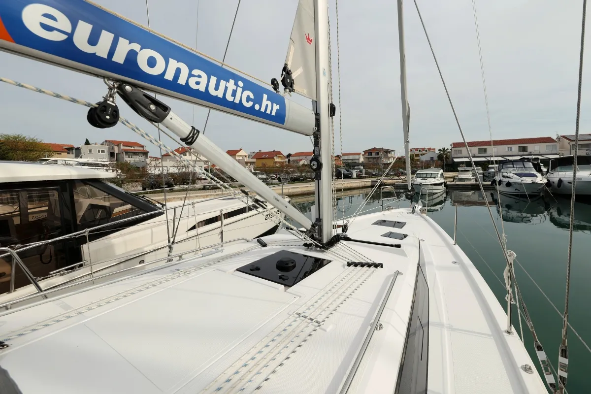 Deck of Freewise, a Bavaria C38 sailboat at Pirovac, Croatia