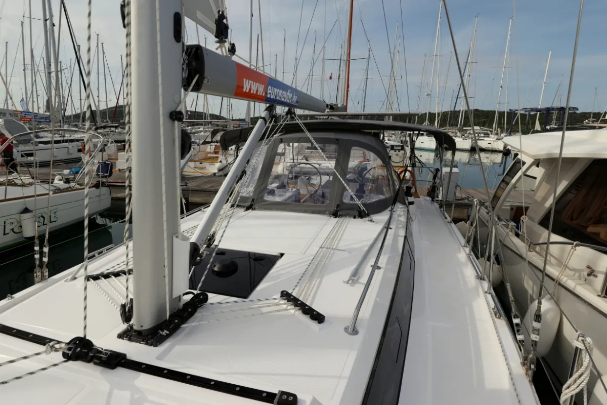 Deck of Freewise, a Bavaria C38 sailboat at Pirovac, Croatia