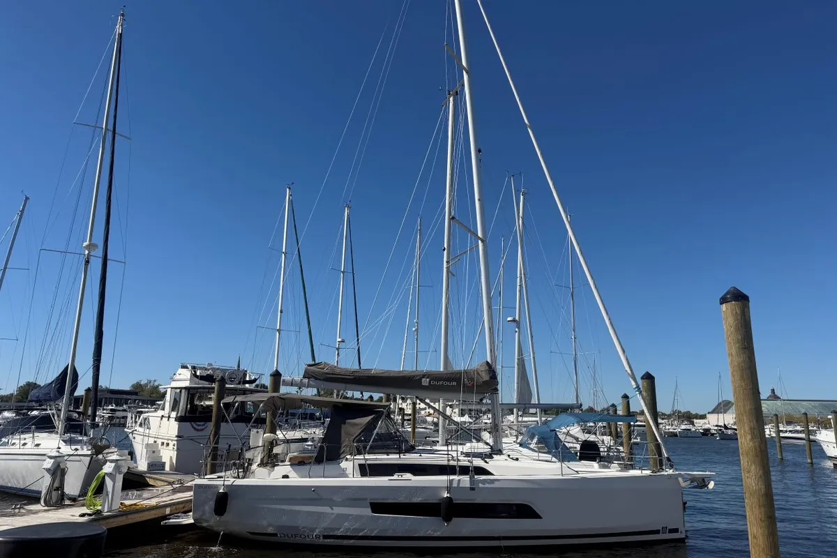 Exterior view of Grace, a Dufour 37 sailboat at Chesapeake, United States