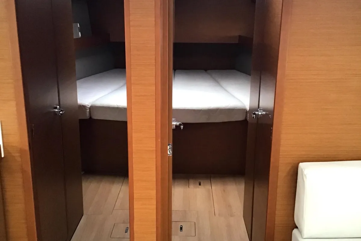 Cabin on Helia, a Jeanneau Sun Odyssey 490 sailboat at Volos Municipality, Greece