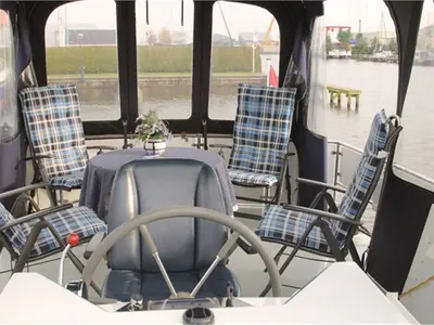 Deck of Michelle, a De Drait Kotterjacht 12.2 GL motorboat at Woudsend, Netherlands