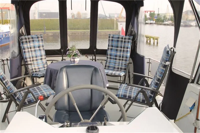 Deck of Michelle, a De Drait Kotterjacht 12.2 GL motorboat at Woudsend, Netherlands