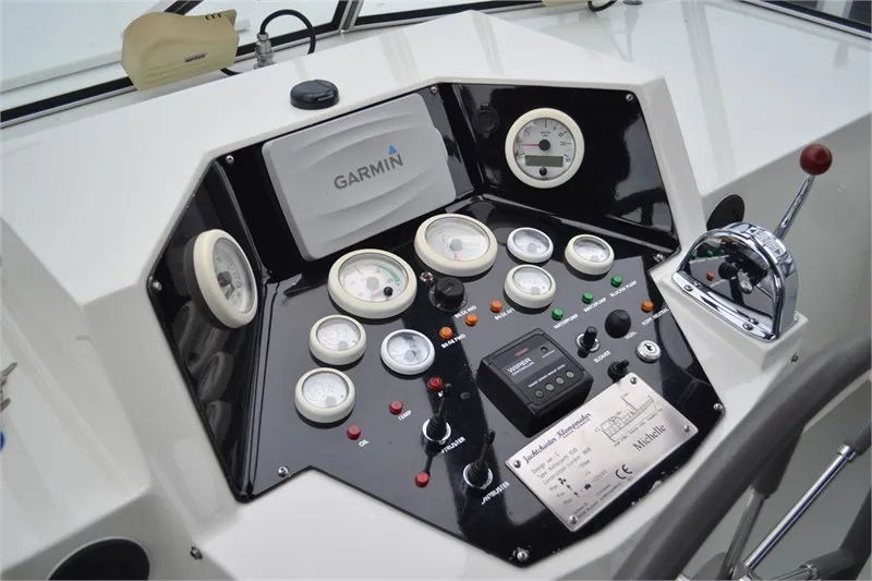 Cockpit of Michelle, a De Drait Kotterjacht 12.2 GL motorboat at Woudsend, Netherlands