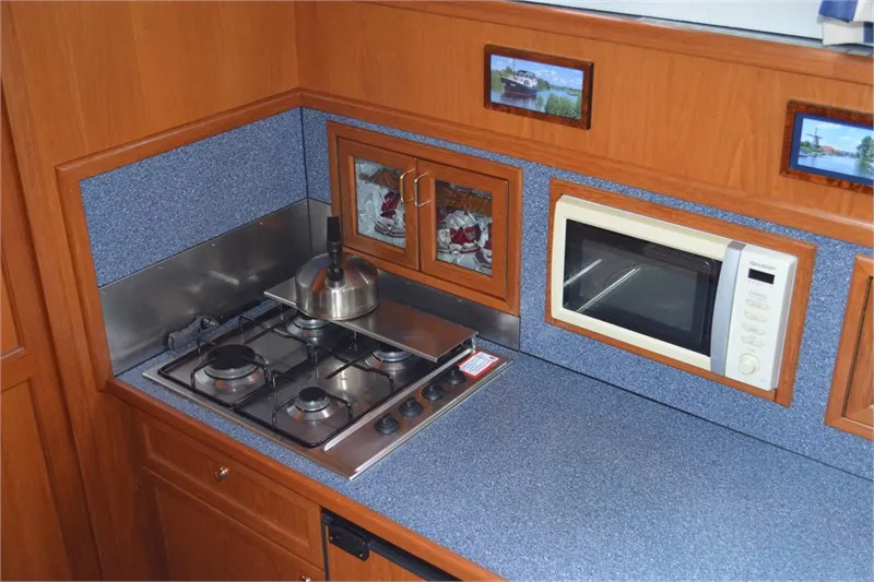 Galley of Michelle, a De Drait Kotterjacht 12.2 GL motorboat at Woudsend, Netherlands
