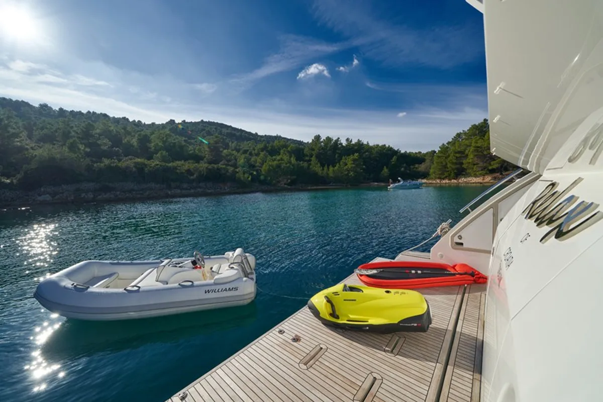 Cabin on Relax of Croatia, a Azimut 72 Fly motor yacht at Općina Sukošan, Croatia