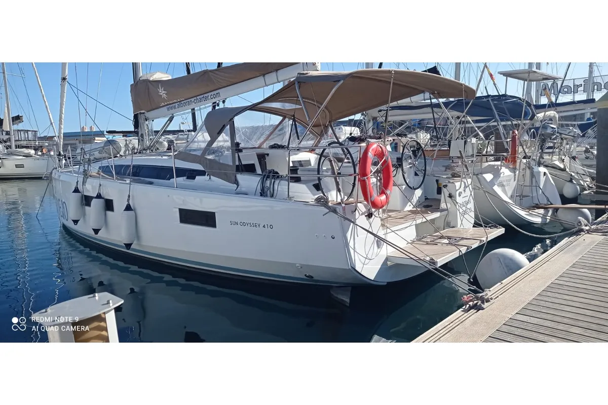 Exterior view of Verdejo (Las Galletas), a Jeanneau Sun Odyssey 410 sailboat at Elephant Butte Estates, United States