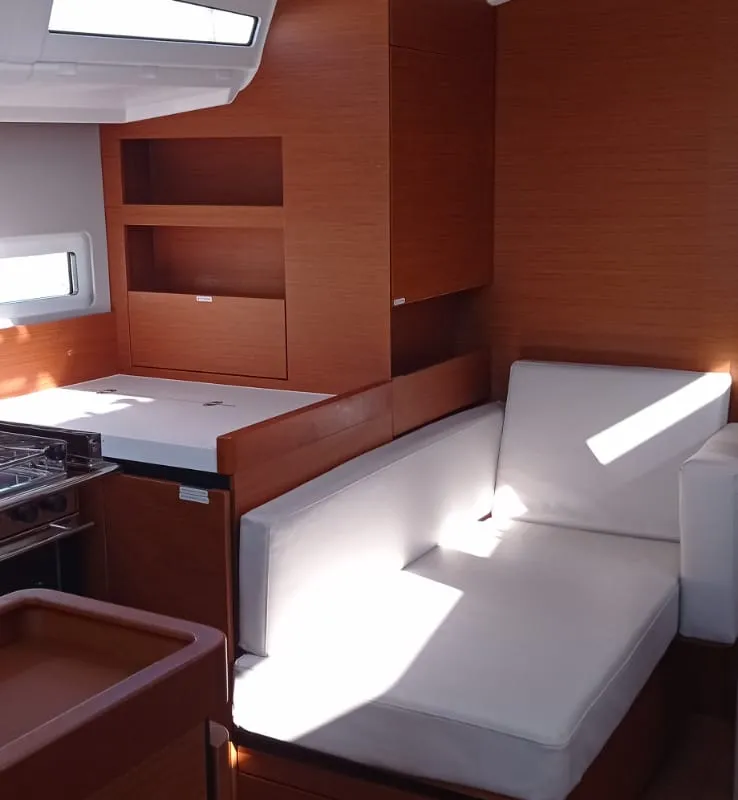 Galley of Verdejo (Las Galletas), a Jeanneau Sun Odyssey 410 sailboat at Elephant Butte Estates, United States
