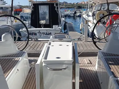 Deck of Verdejo (Las Galletas), a Jeanneau Sun Odyssey 410 sailboat at Elephant Butte Estates, United States