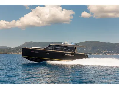 Shine IV, a Fjord 40 Cruiser motorboat at Kontokali, Greece
