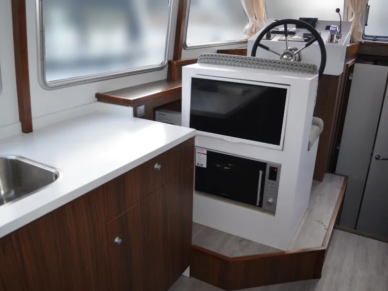 Galley of Drait 107, a De Drait Bravoure 40 motorboat at Drachten, Netherlands