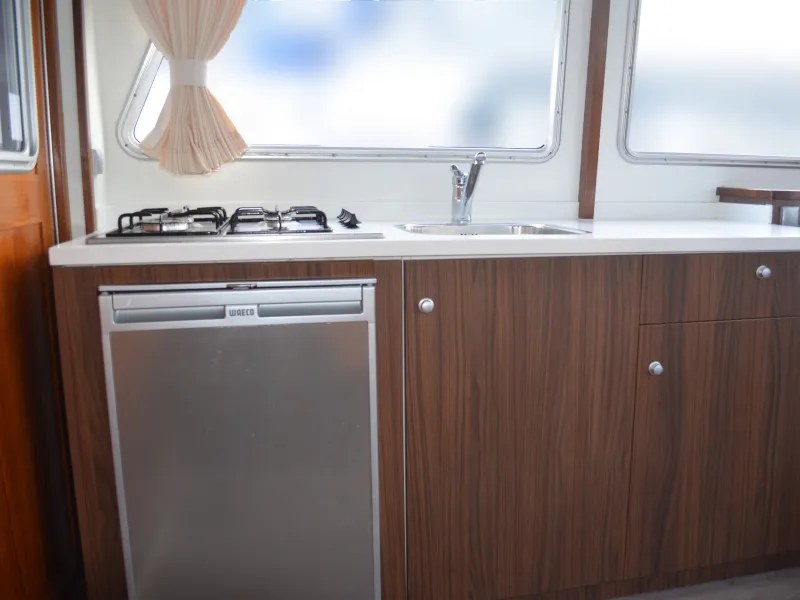 Galley of Drait 107, a De Drait Bravoure 40 motorboat at Drachten, Netherlands
