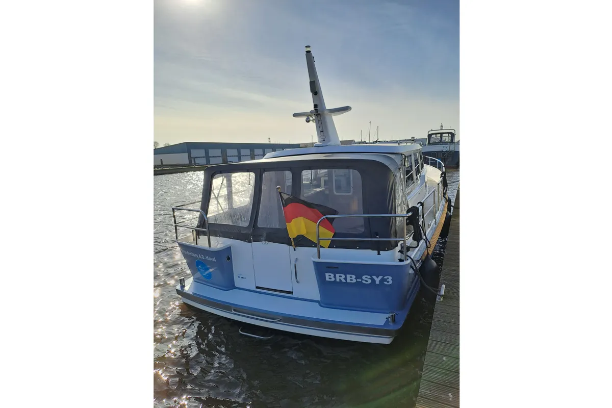 Exterior view of Drait 107, a De Drait Bravoure 40 motorboat at Drachten, Netherlands