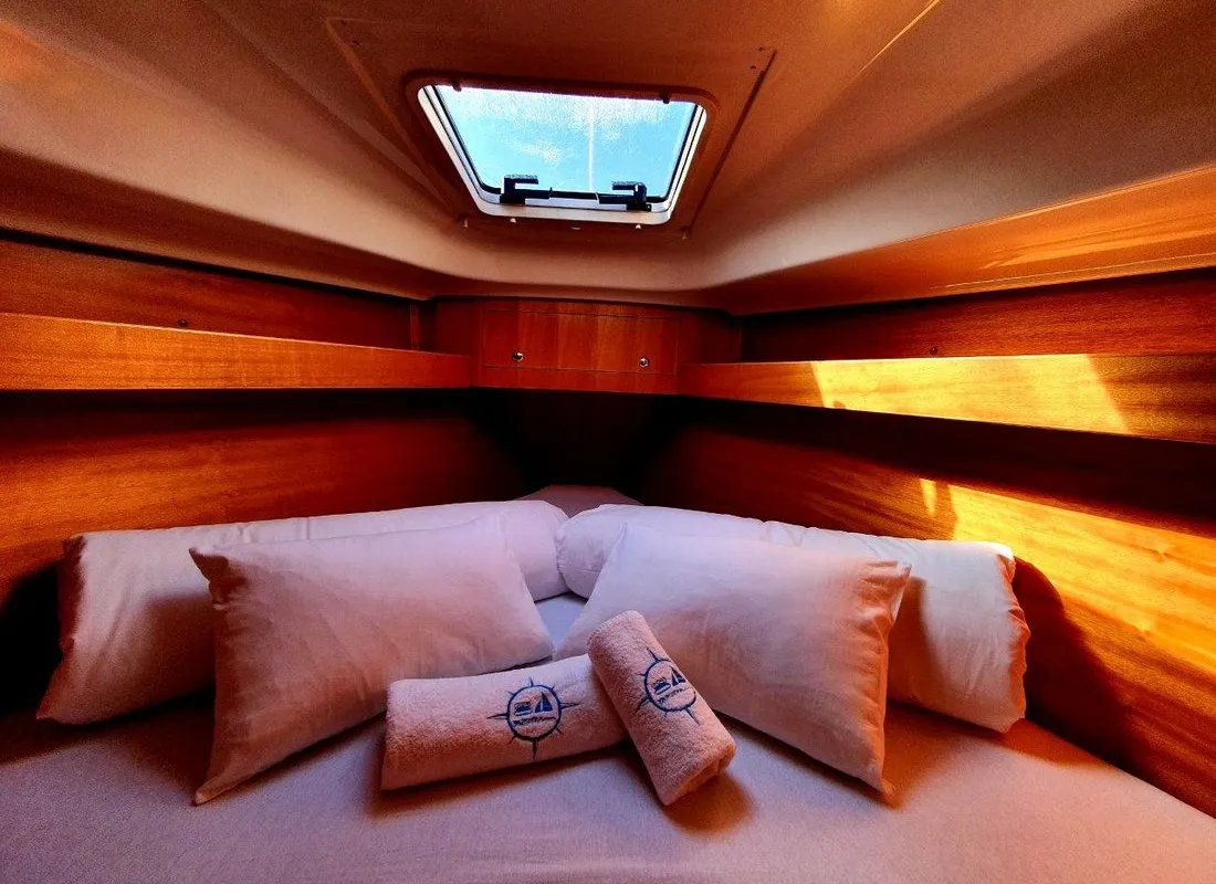 Cabin on Vita I, a Elan 344 Impression sailboat at Jezera, Croatia
