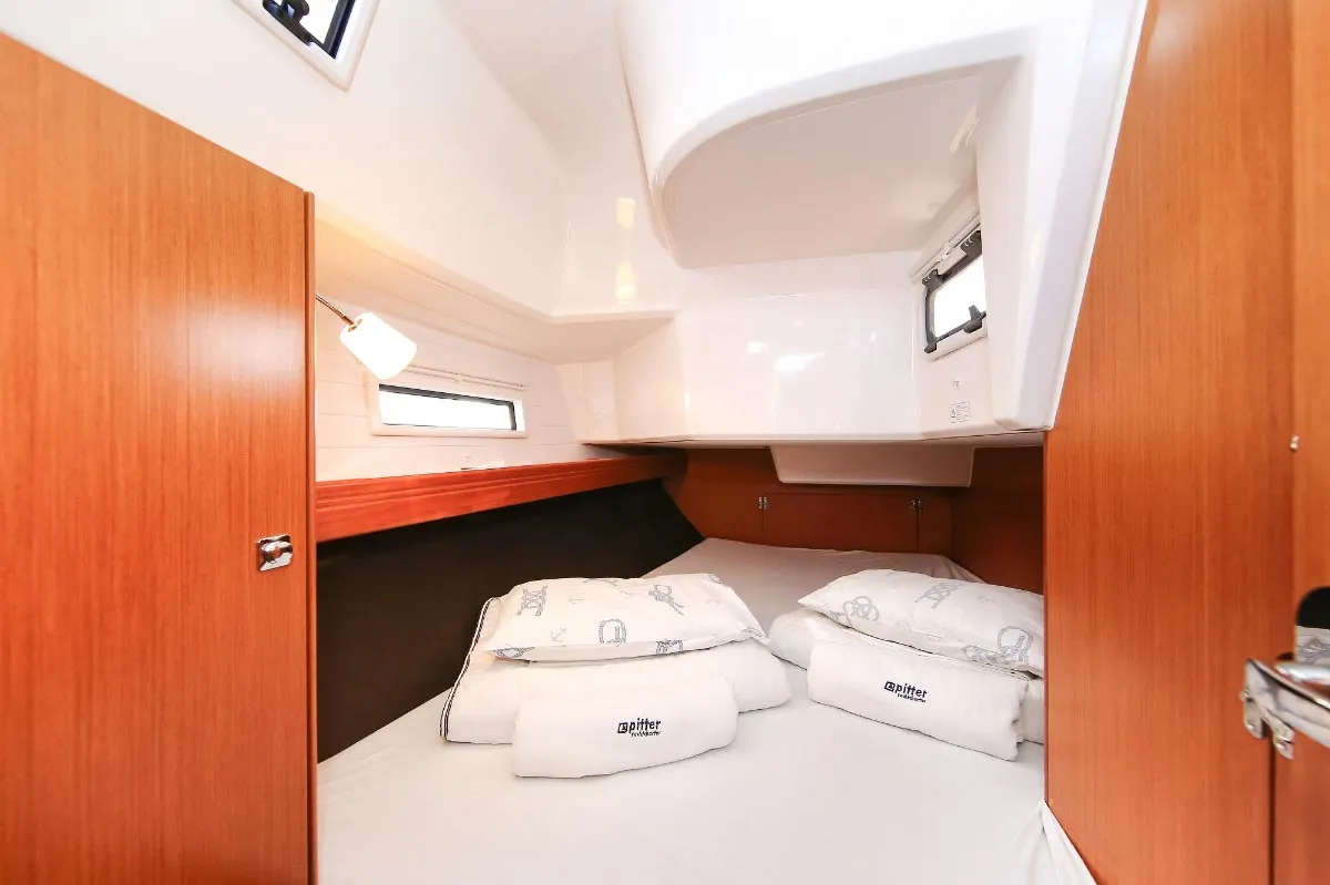Cabin on Malo Angeline, a Bavaria Cruiser 37 sailboat at Punat, Croatia