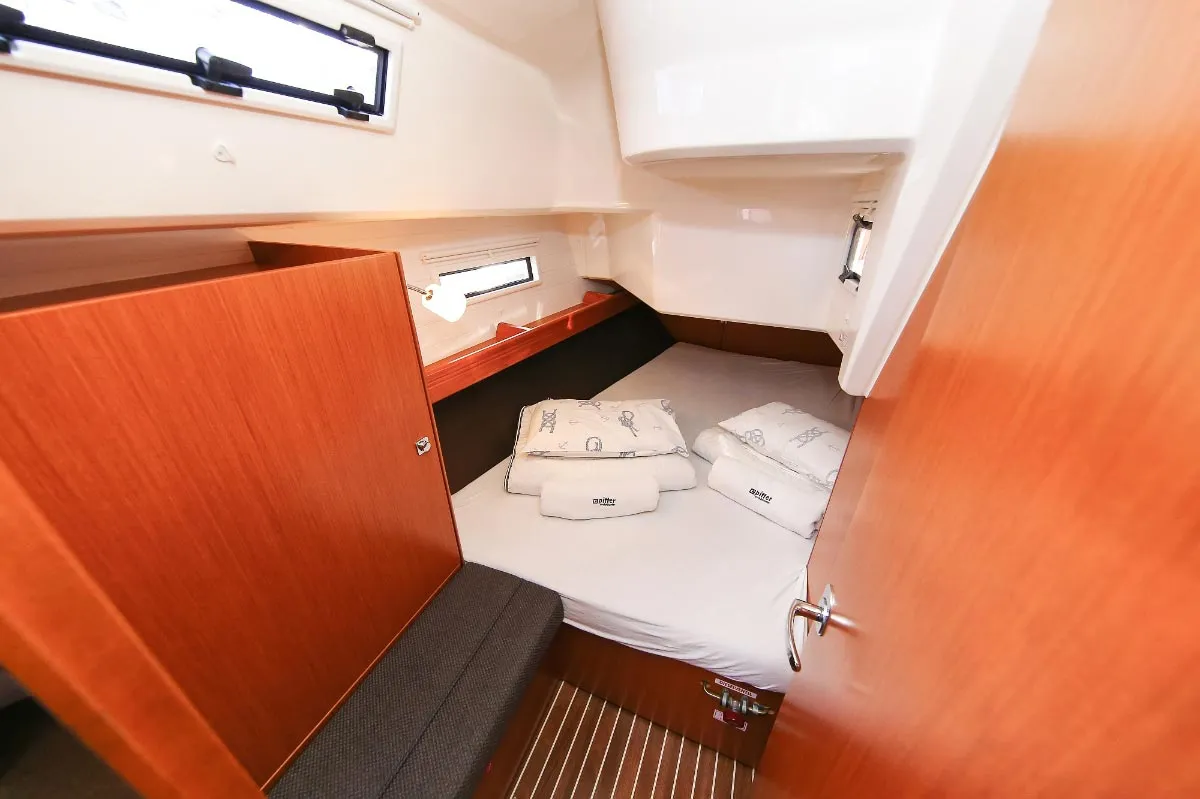 Cabin on Malo Angeline, a Bavaria Cruiser 37 sailboat at Punat, Croatia