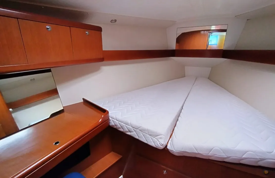 Cabin on Bandiagara, a Beneteau Oceanis 37 sailboat at Saint-Cast-le-Guildo, France