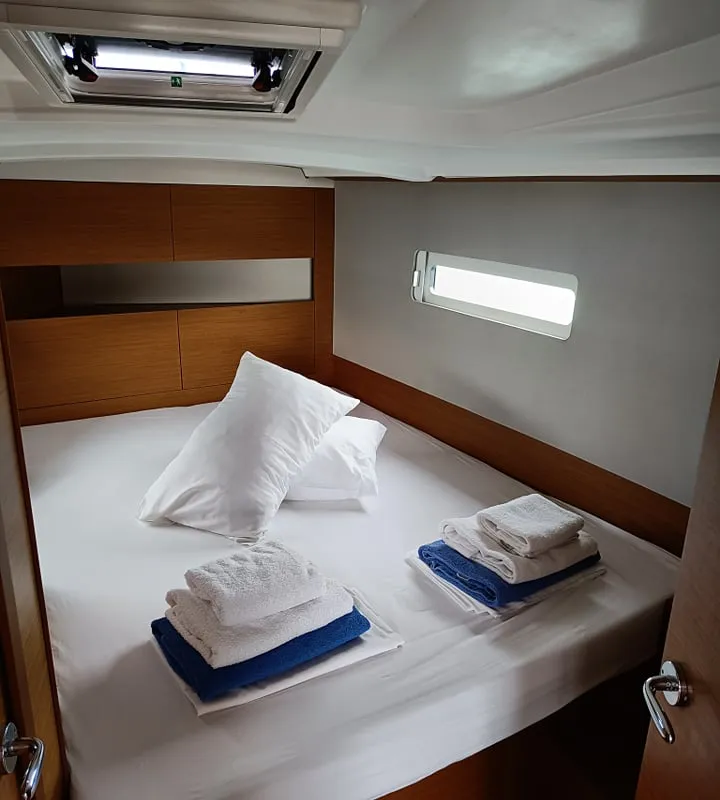 Cabin on Nerea, a Jeanneau Sun Odyssey 410 sailboat at Loutraki, Greece