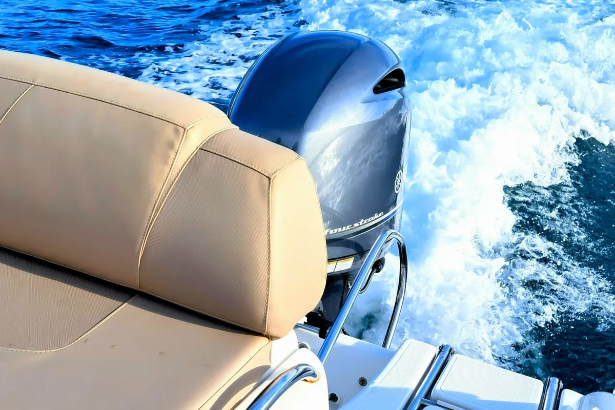 no name, a Sessa Marine Key Largo 27 motorboat at Grad Trogir, Croatia