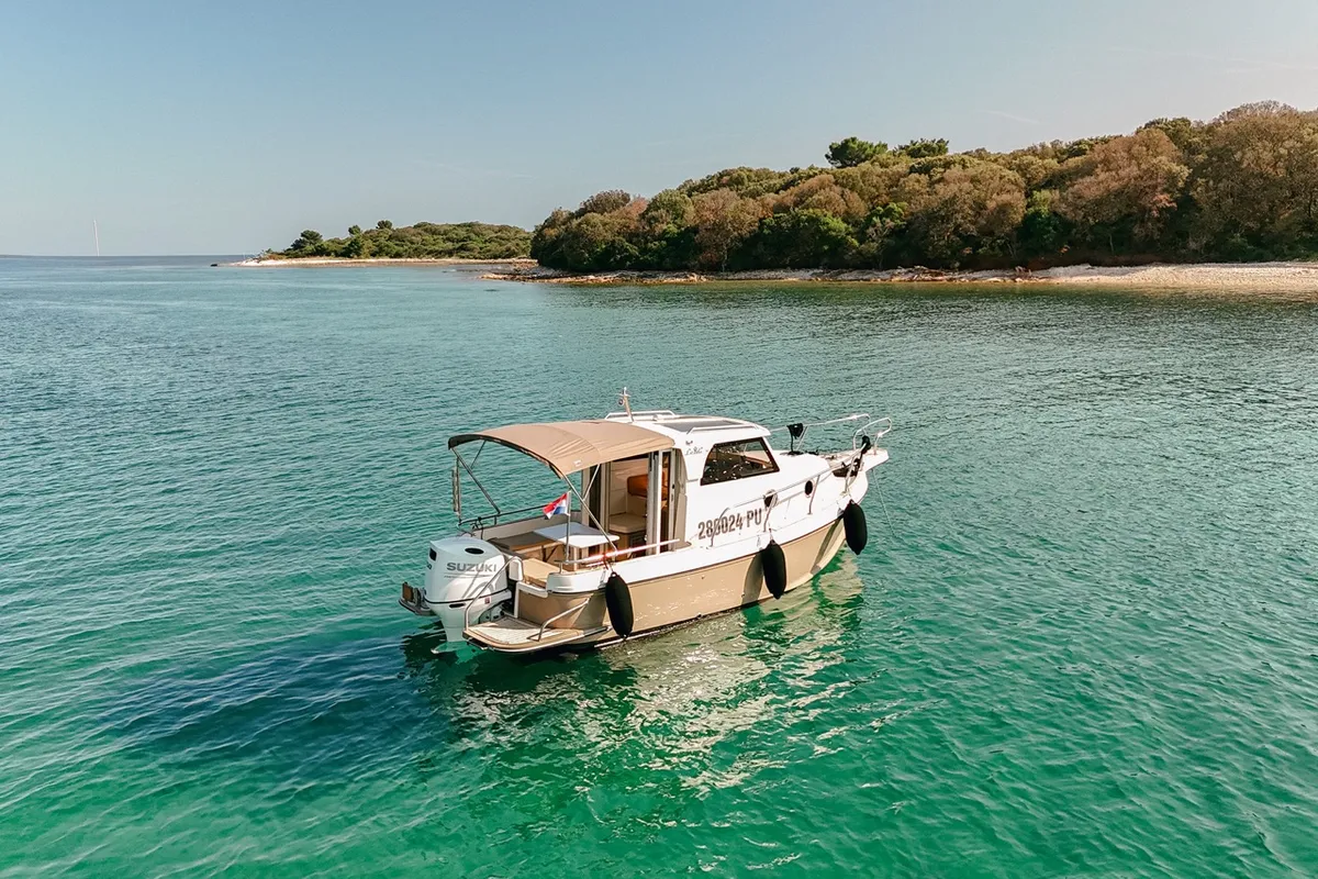 Exterior view of H2, a Leidi 660 motorboat at Pula, Croatia