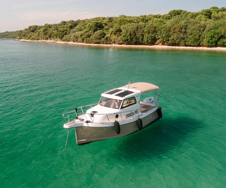 Exterior view of H2, a Leidi 660 motorboat at Pula, Croatia