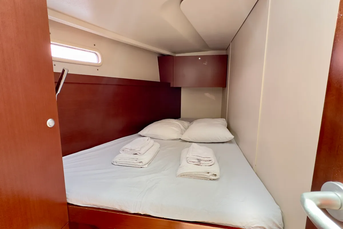 Cabin on Draco, a Hanse 445 sailboat at Fethiye, Turkey
