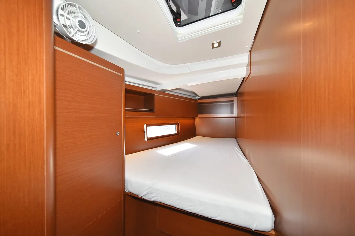 Cabin on Antonela M, a Beneteau Oceanis 46.1 sailboat at Zadar, Croatia