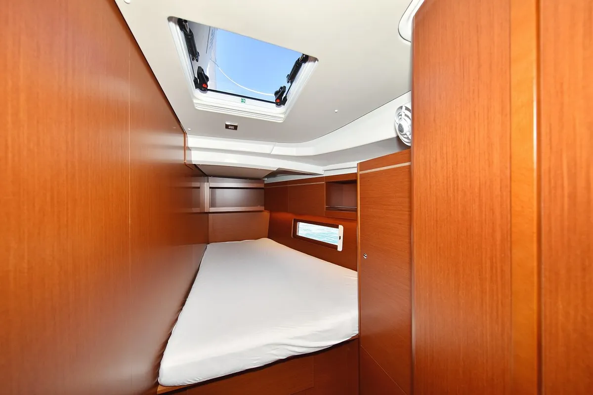 Cabin on Antonela M, a Beneteau Oceanis 46.1 sailboat at Zadar, Croatia