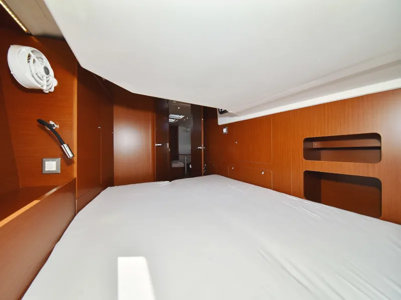 Cabin on Antonela M, a Beneteau Oceanis 46.1 sailboat at Zadar, Croatia