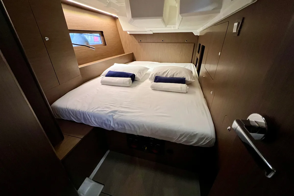 Cabin on Dream Team, a Beneteau Oceanis 46.1 sailboat at Ibiza, Spain