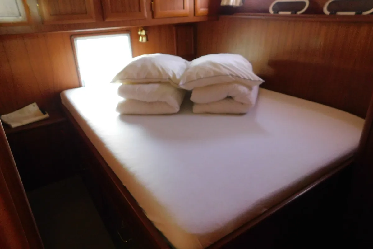 Cabin on Nienke, a Veha Euroclassic 37 motorboat at IJsselstein, Netherlands