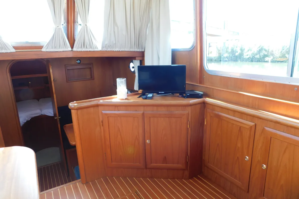 Salon of Nienke, a Veha Euroclassic 37 motorboat at IJsselstein, Netherlands