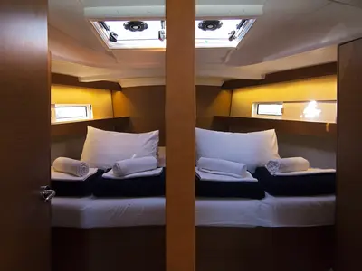 Cabin on Tanpopo, a Jeanneau Sun Odyssey 440 sailboat at Split, Croatia