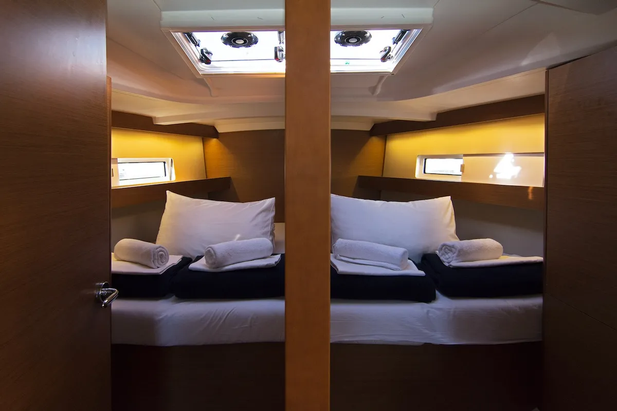 Cabin on Tanpopo, a Jeanneau Sun Odyssey 440 sailboat at Split, Croatia