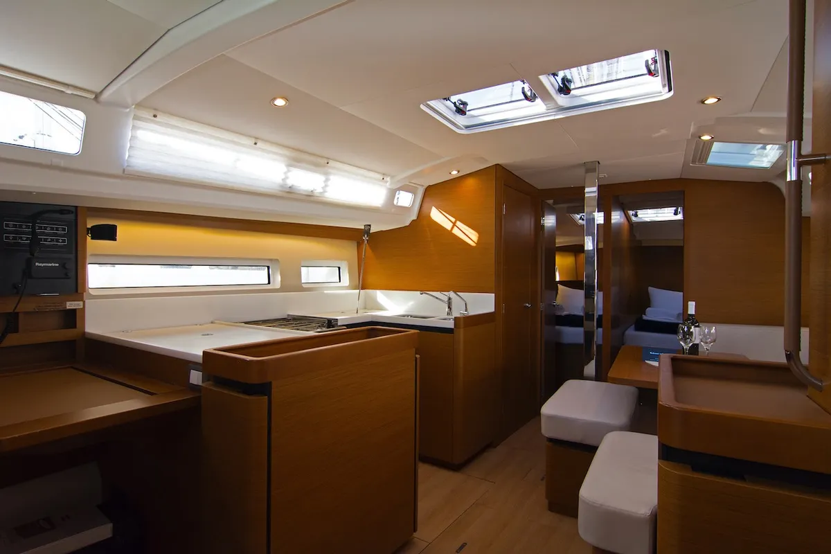 Salon of Tanpopo, a Jeanneau Sun Odyssey 440 sailboat at Split, Croatia