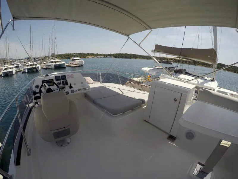Cockpit of Brigadoon, a Jeanneau Prestige 420 Fly motor yacht at Grad Šibenik, Croatia