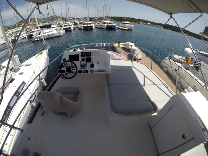 Cockpit of Brigadoon, a Jeanneau Prestige 420 Fly motor yacht at Grad Šibenik, Croatia