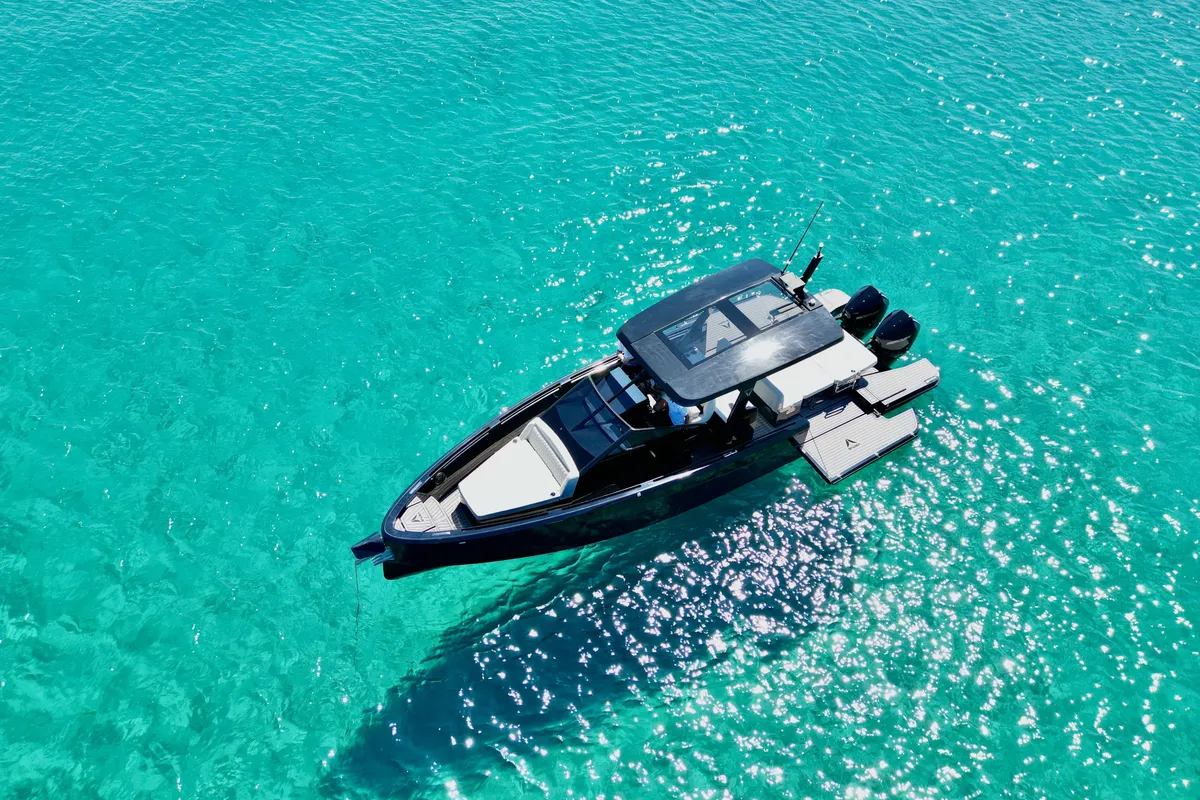 Virtue V10 Top, a Virtue V10 Top motorboat at Olbia, Italy