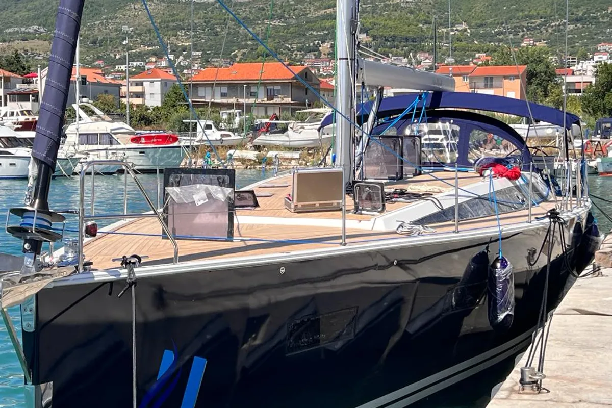 Exterior view of Elly Blu, a D&D Kufner 54 sailboat at Salerno, Italy